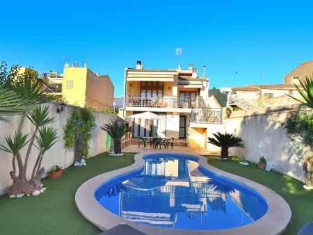 Location maison à Can Picafort, Confortable maison de ville à Muro avec piscine privée