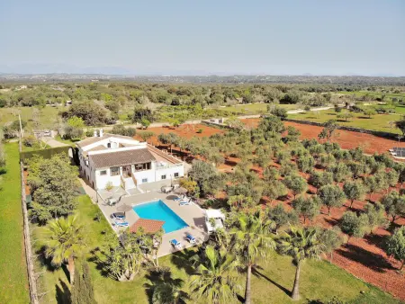 Location gite à Ariany, Confortable Finca à Ariany avec piscine privée et climatisation