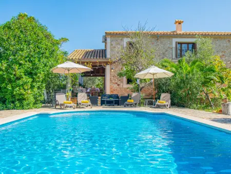 Location gite à Búger, Finca charmante à Buger: sérénité et confort pour 11 personnes