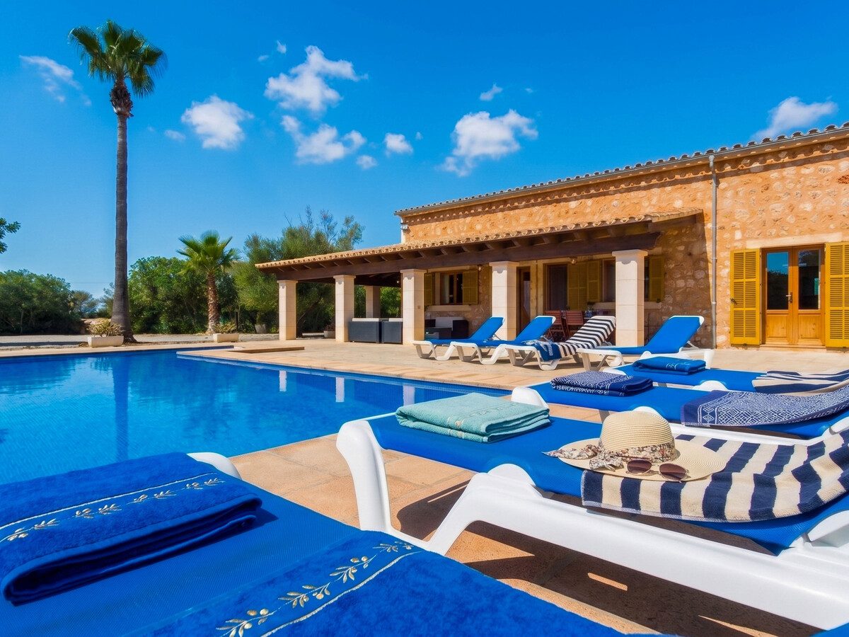 Gîte 4 chambres, piscine 10x5m, 16 min des plages - Photo 1