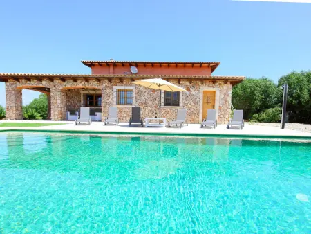 Location gite à Can Picafort, Villa à Muro avec piscine privée, jardin et 4 chambres pour 8 personnes