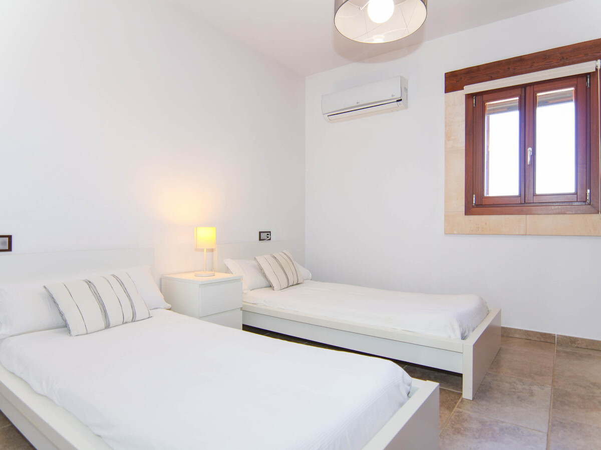 Villa moderne 250m² avec piscine 12x6m à Sa Pobla - Photo 29