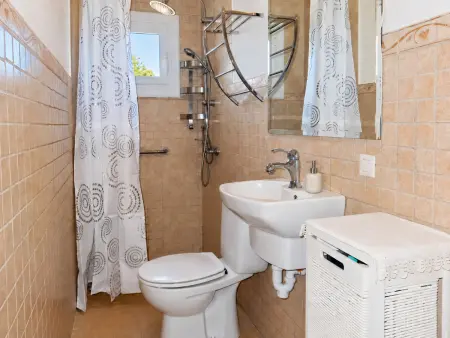 Villa 9 pers., 4 chambres + studio, piscine salée : photo 12
