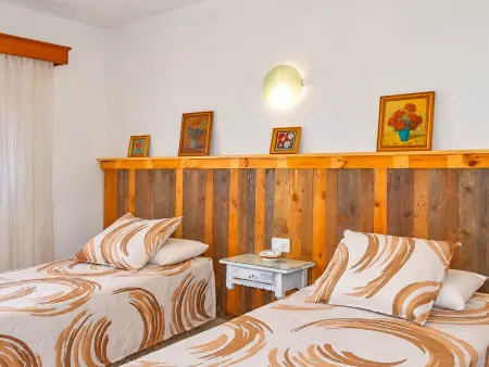 Villa 9 pers., 4 chambres + studio, piscine salée : photo 14