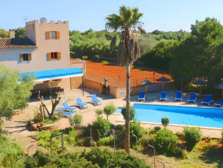 Location gite à Campos, Villa rustique à Campos avec piscine privée, 5 chambres pour 7 pers