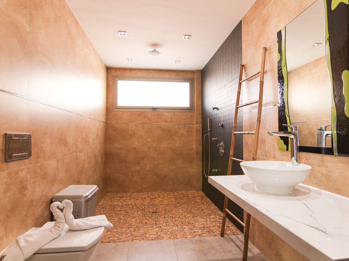 Villa moderne 8 pers à 100 m de la plage, piscine - Photo 21