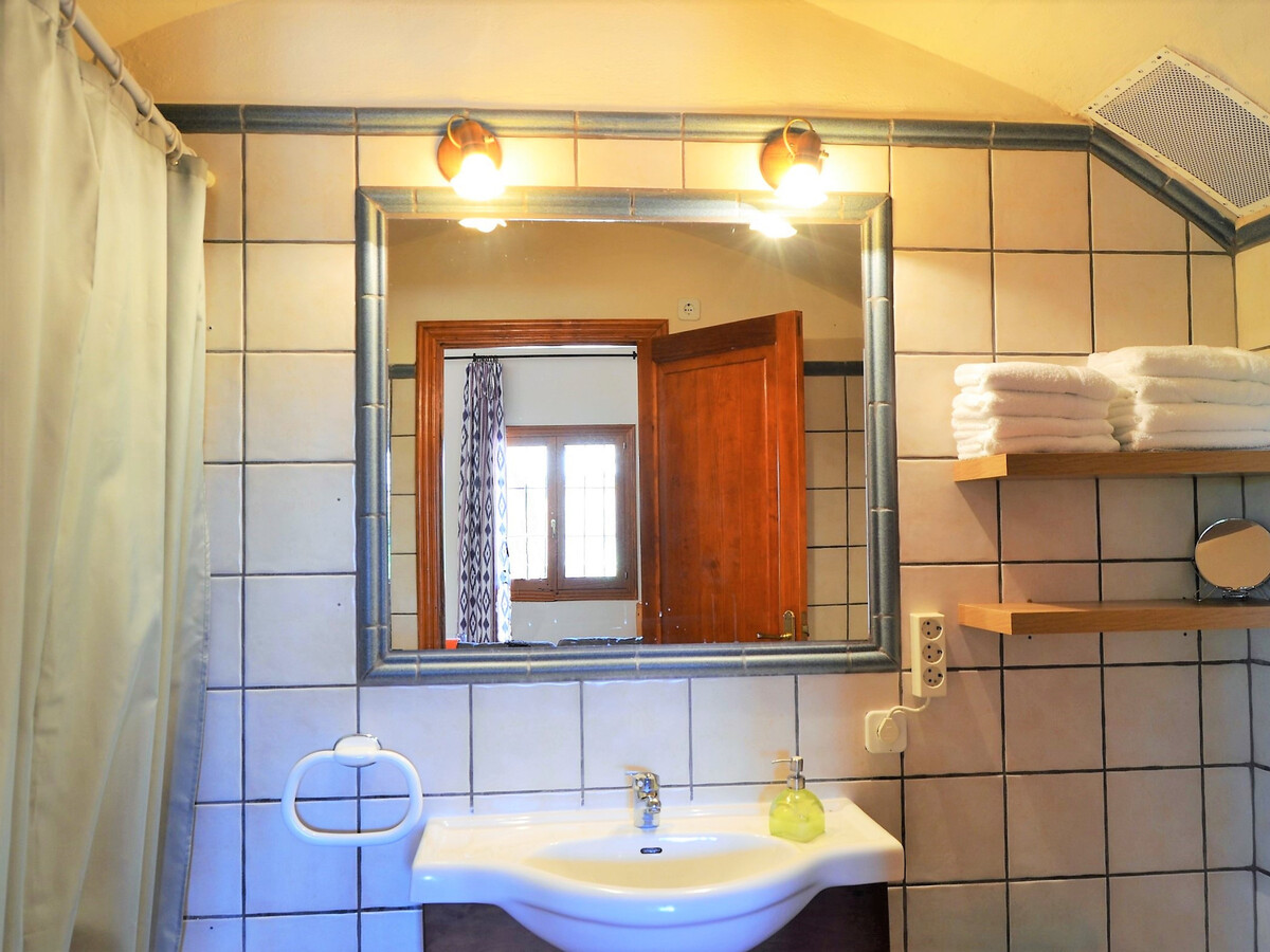 Villa méditerranéenne 4 chambres, piscine privée - Photo 15