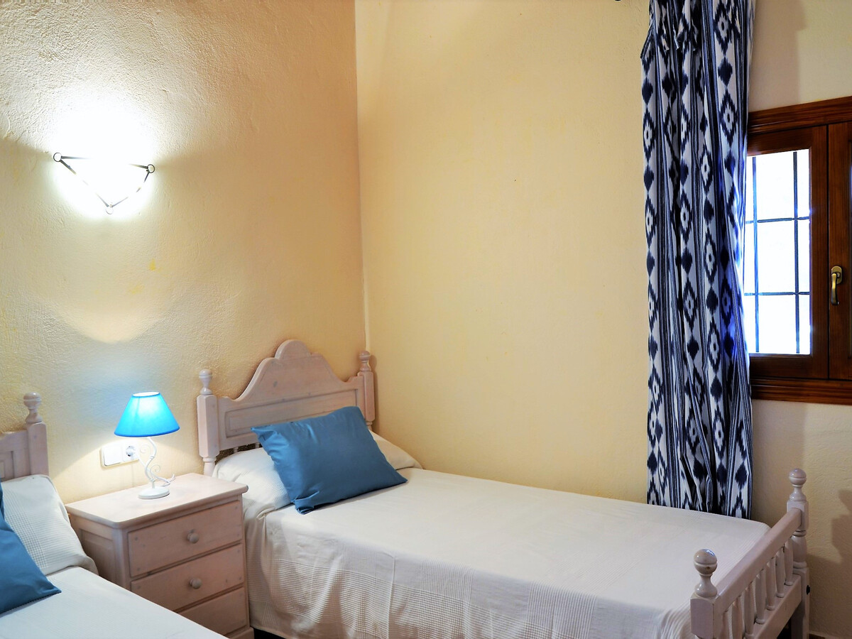 Villa méditerranéenne 4 chambres, piscine privée - Photo 18