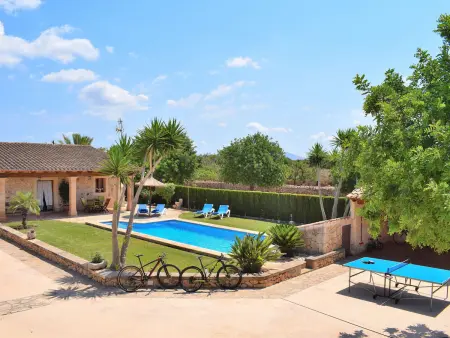 Location gite à Santa Margalida, Maison de campagne spacieuse avec piscine privée à Santa Margalida