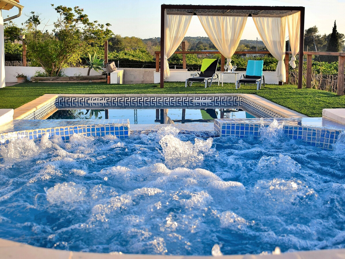 Maison rustique à Muro, 130 m², piscine et jacuzzi - Photo 1
