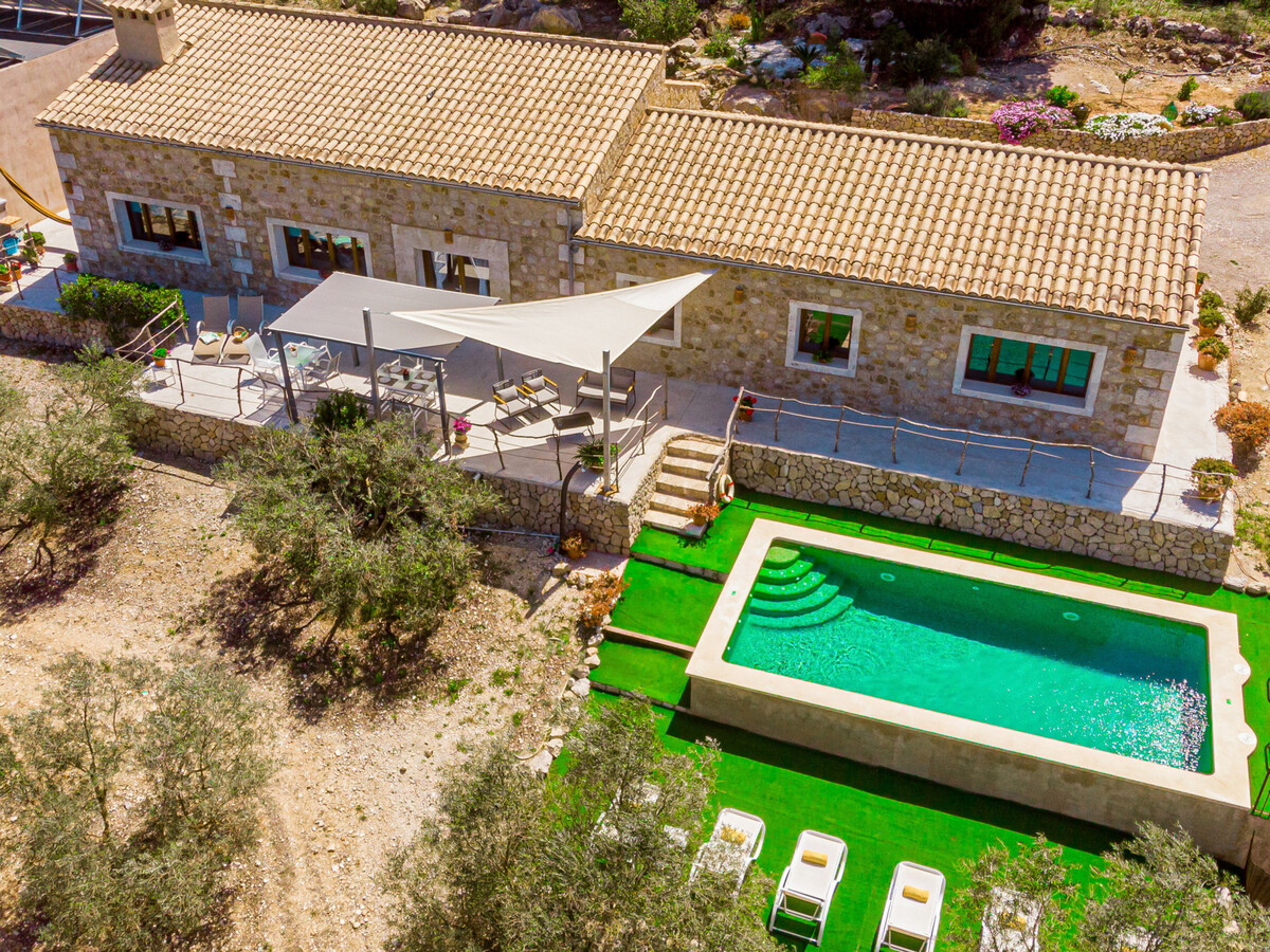 Caluix, villa en pierre avec piscine 8×4 à Sineu - Photo 9