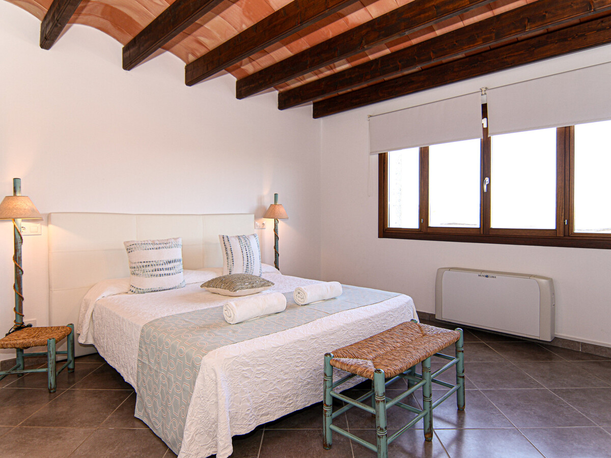 Caluix, villa en pierre avec piscine 8×4 à Sineu - Photo 17