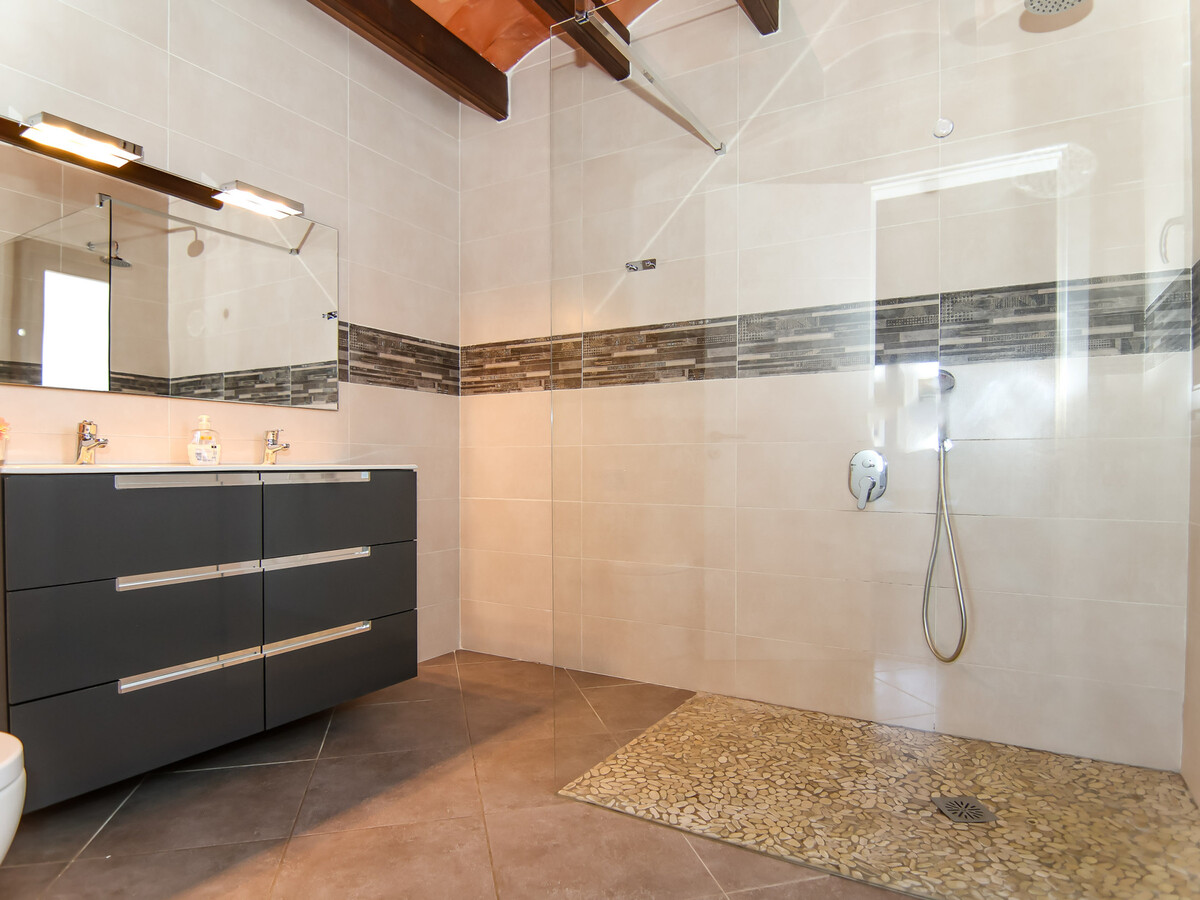 Caluix, villa en pierre avec piscine 8×4 à Sineu - Photo 25
