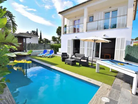 Location gite à Playa de muro, Villa pour 7 pers. à Playa de Muro avec piscine privée et WiFi