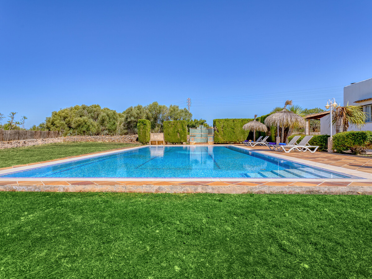 Chalet Irene à Santanyí, 2 chambres avec piscine 7×17m - Photo 3