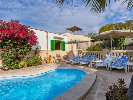 Location maison à Cala Llombards, Maison lumineuse avec piscine à Cala Llombards