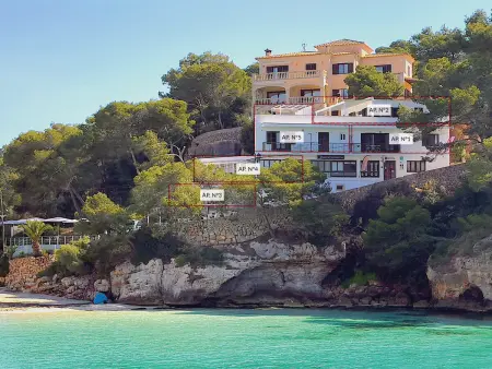 Location appartement à Santanyí, Appartement en bord de mer avec balcon à Cala Santanyí