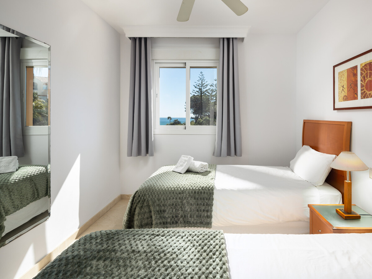 Appartement 2 chambres avec vue mer et piscine chauffée - Photo 12