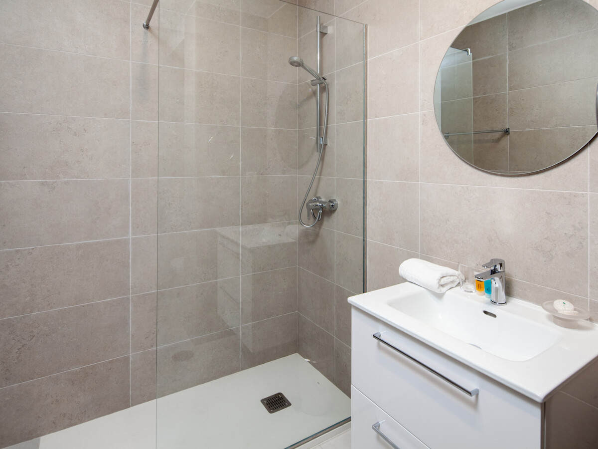 Appartement 1 chambre à 100 m de la plage, piscine chauffée - Photo 16