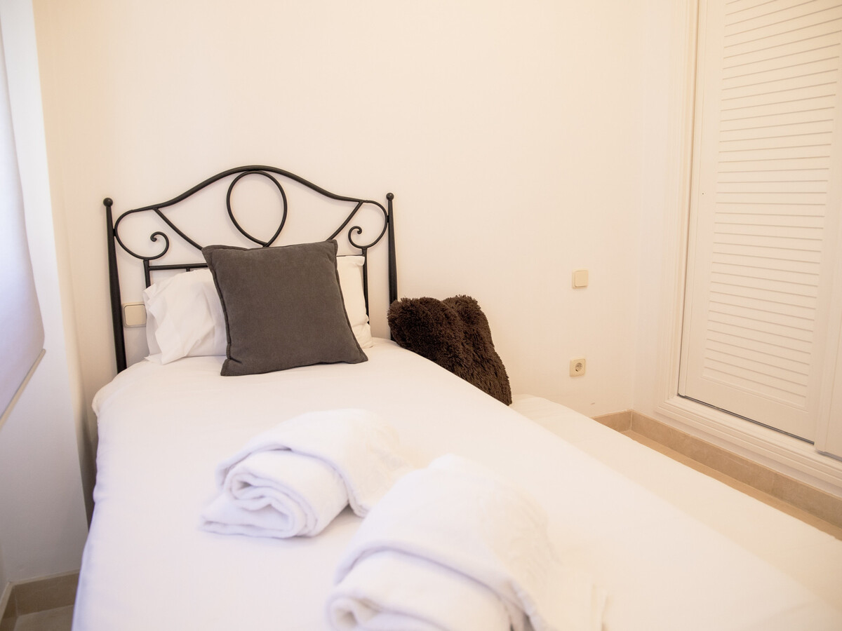 Appartement 2 ch. première ligne golf avec vue mer - Photo 11
