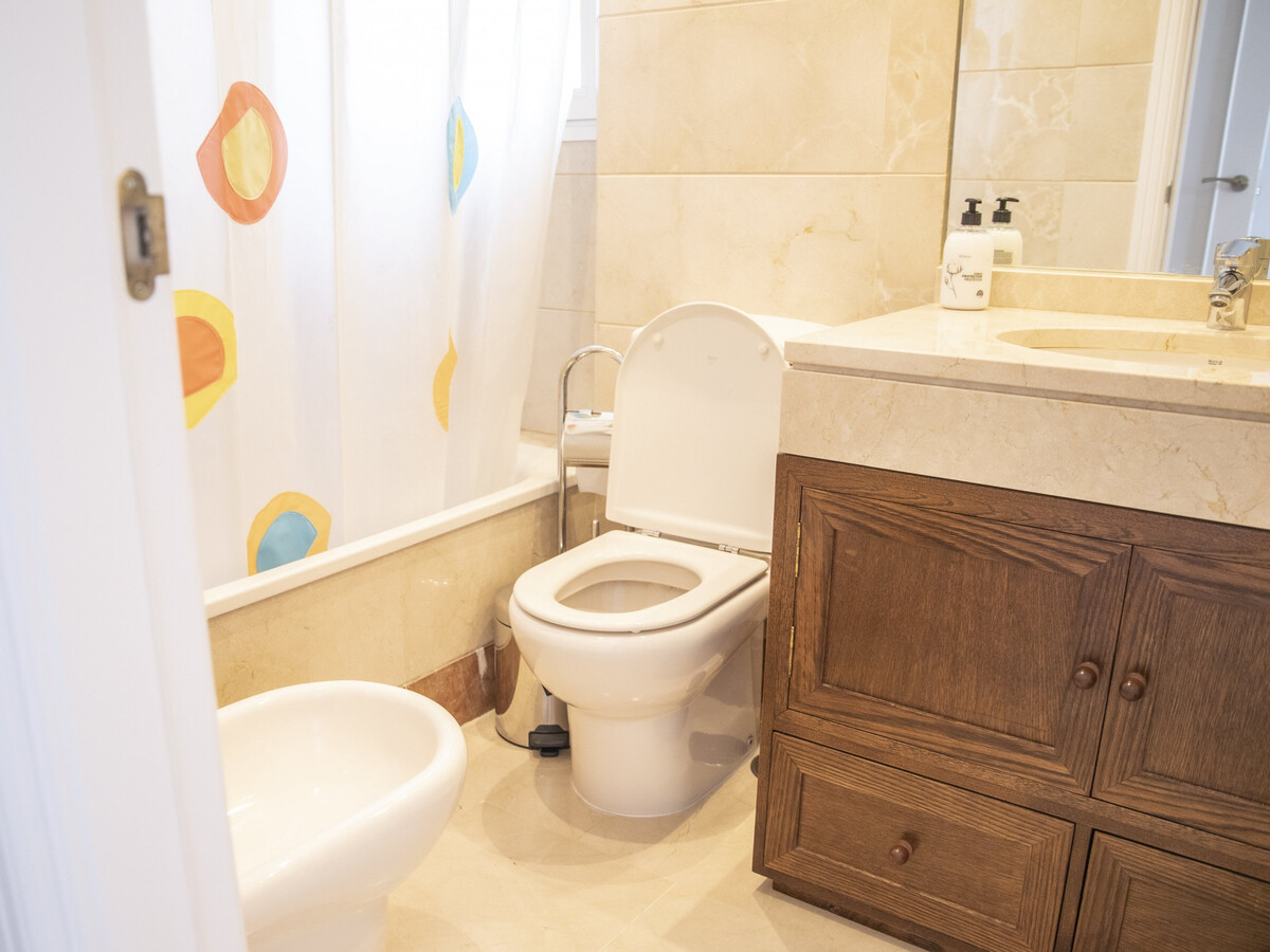 Appartement 2 ch. première ligne golf avec vue mer - Photo 16
