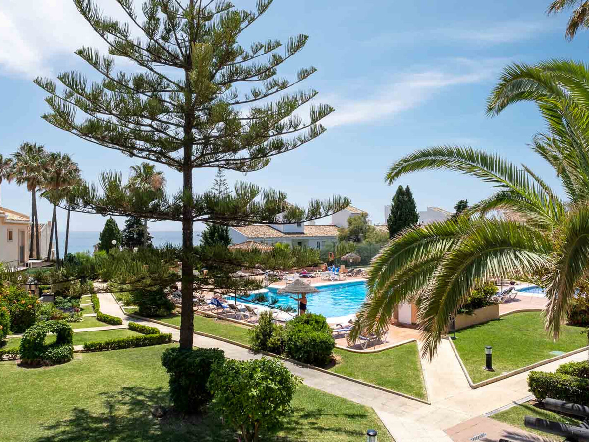 Appartement 2 chambres à Mijas Costa, vue mer et piscines - Photo 2