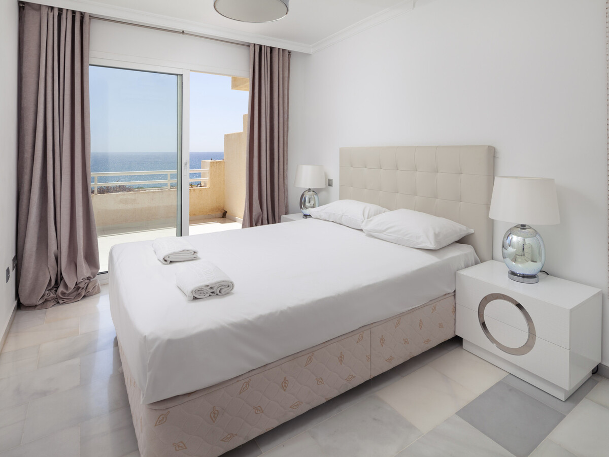 Appartement front de mer 2 chambres, piscine - Mijas Costa - Photo 9
