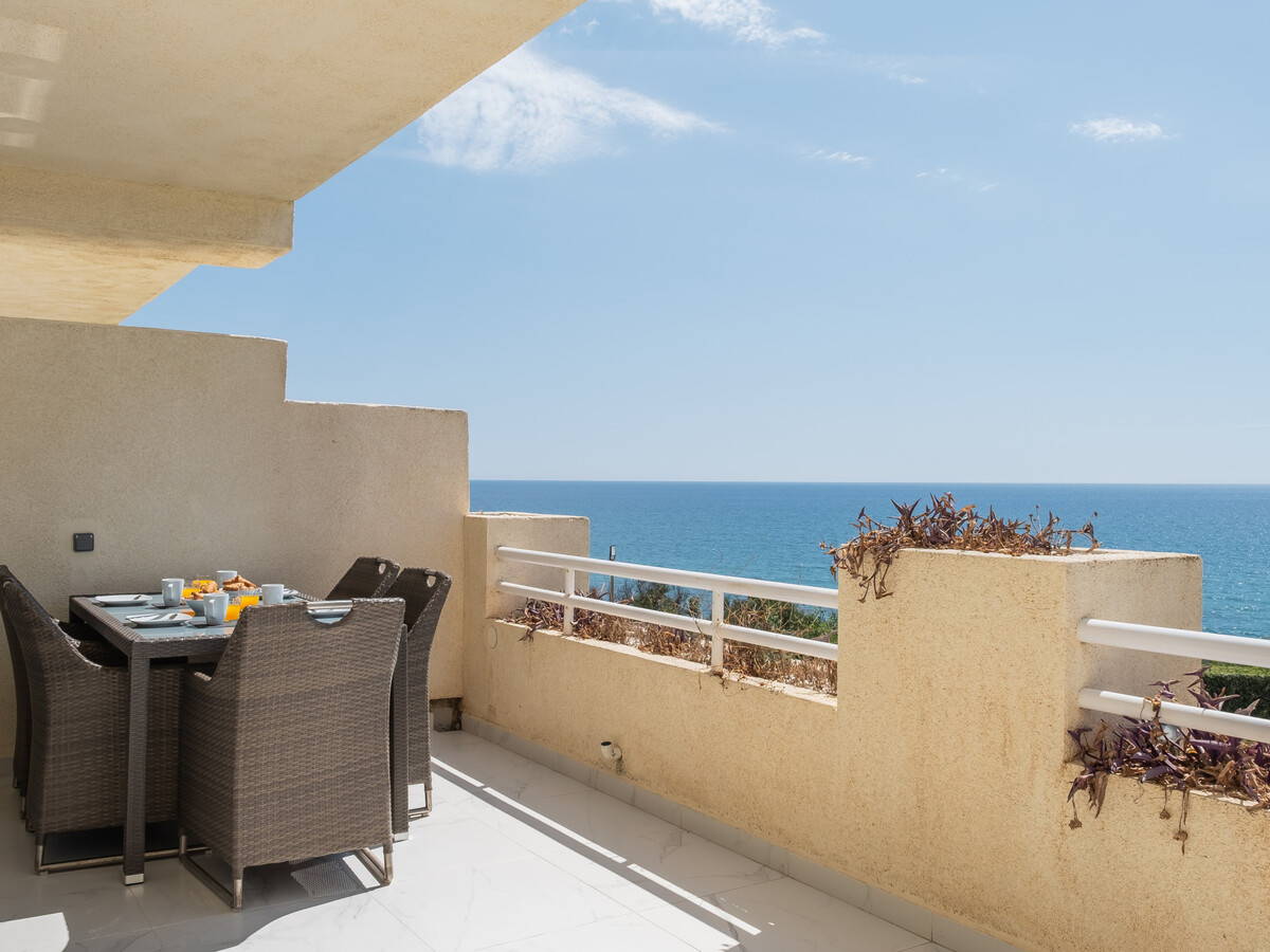 Appartement front de mer 2 chambres, piscine - Mijas Costa - Photo 26