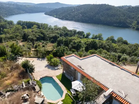 Location maison à Castelo de Paiva, Maison avec Piscine Privée et Vue Rivière à Castelo de Paiva
