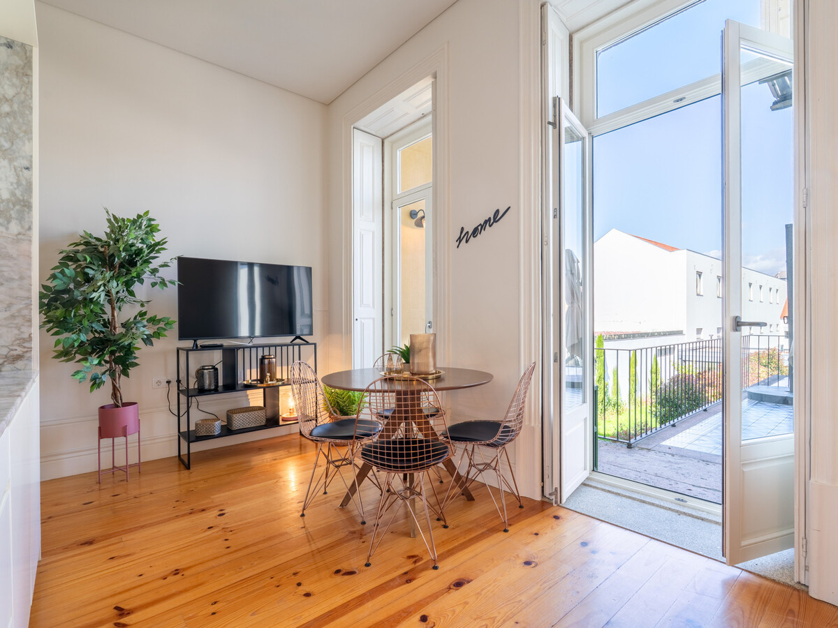 Studio avec terrasse privée au cœur de Porto - Photo 1