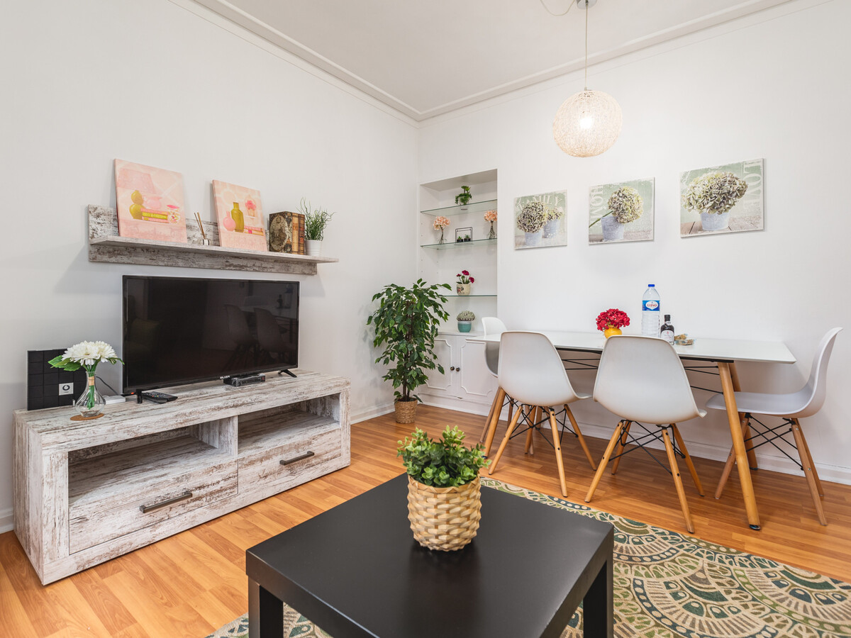 Appartement 3 pers. à Gaia, 450 m du métro Santo Ovídio - Photo 1
