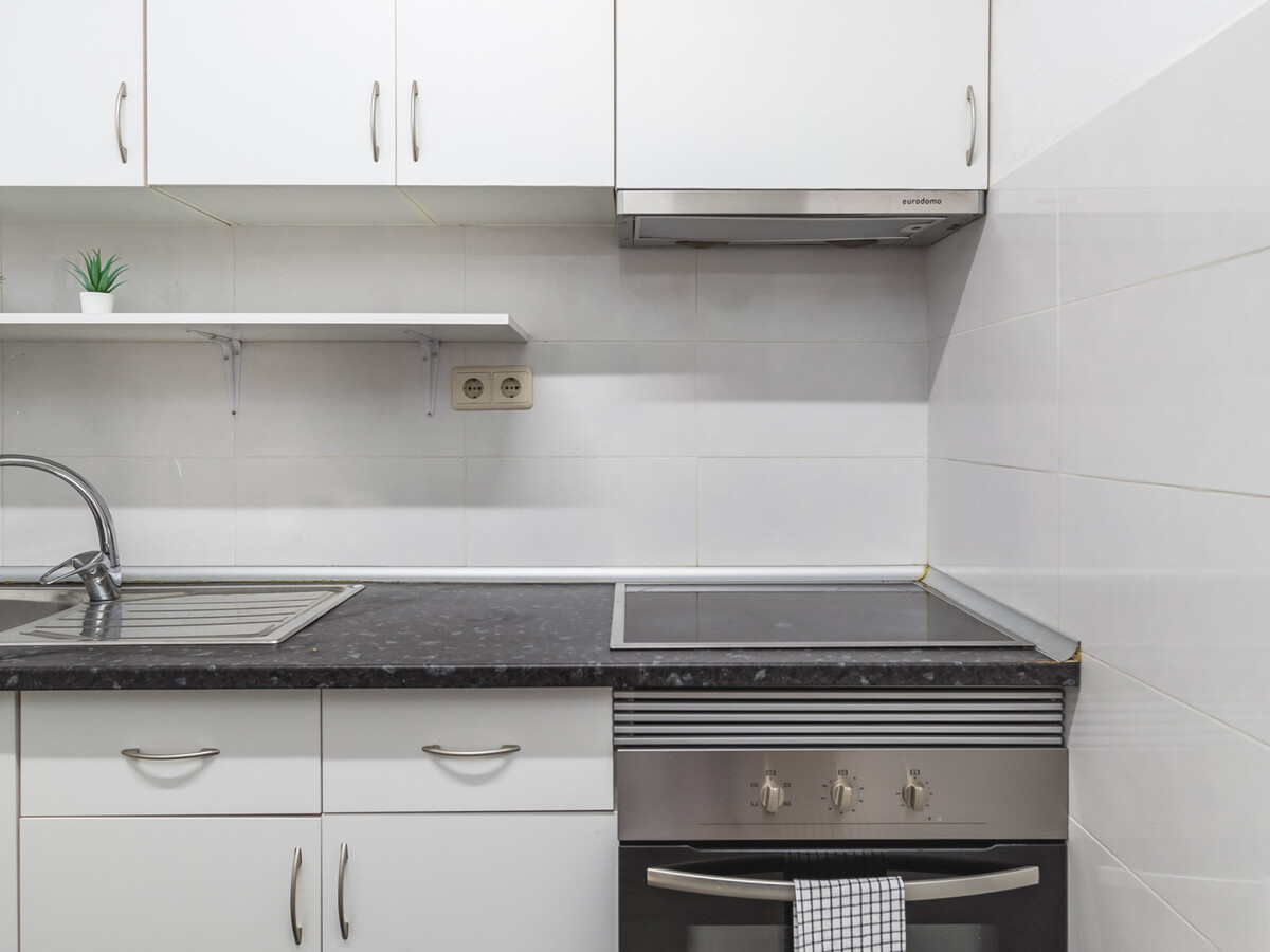 Appartement 3 pers. à Gaia, 450 m du métro Santo Ovídio - Photo 16