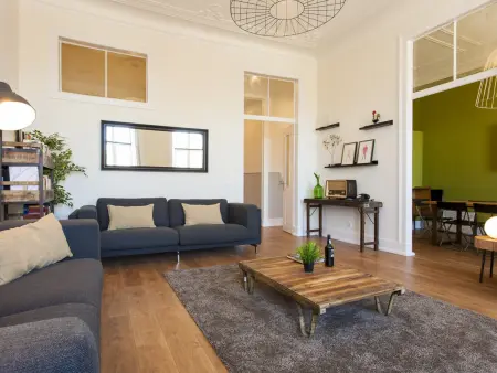 Appartement 6 chambres, 25 personnes face au Miradouro à Lisbonne : photo 2