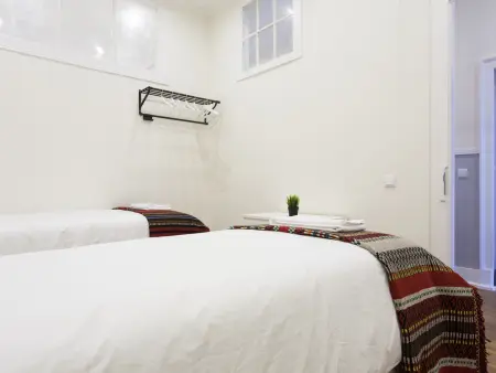 Appartement 6 chambres, 25 personnes face au Miradouro à Lisbonne : photo 13