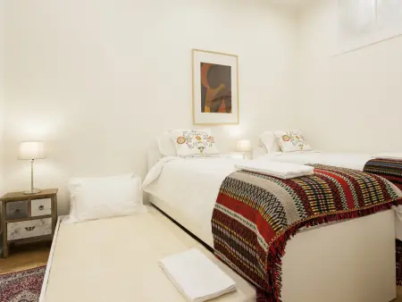 Appartement 6 chambres, 25 personnes face au Miradouro à Lisbonne : photo 14