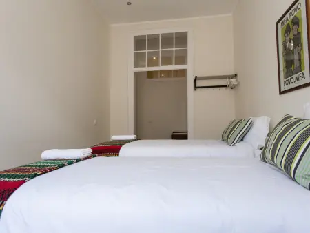 Appartement 6 chambres, 25 personnes face au Miradouro à Lisbonne : photo 17