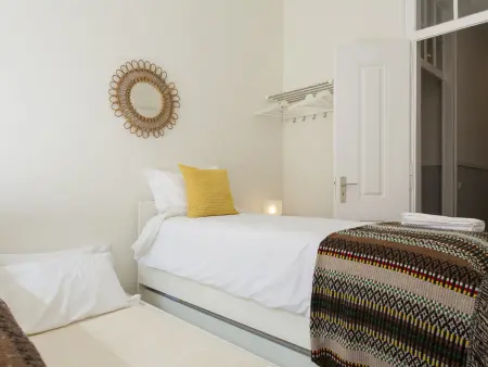 Appartement 6 chambres, 25 personnes face au Miradouro à Lisbonne : photo 23