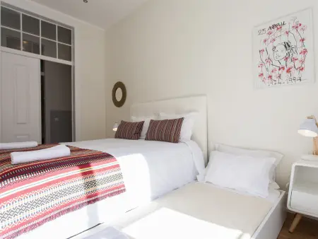 Appartement 6 chambres, 25 personnes face au Miradouro à Lisbonne : photo 27