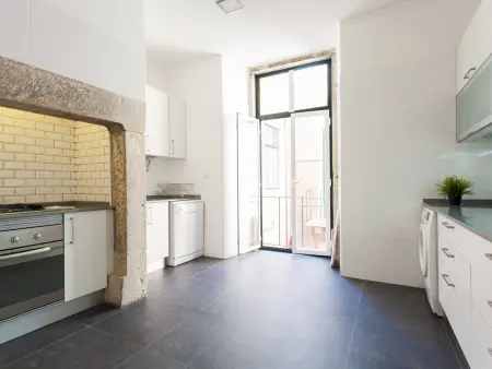 Appartement 6 chambres, 25 personnes face au Miradouro à Lisbonne : photo 33