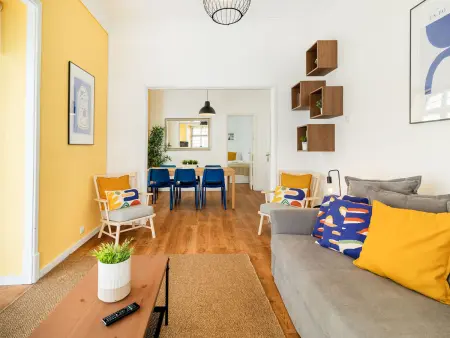 Appartement 5 chambres Chiado, 10 personnes près Praça Luís de Camões : photo 2