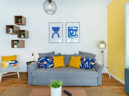 Appartement 5 chambres Chiado, 10 personnes près Praça Luís de Camões : photo 3