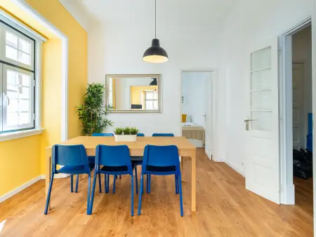Appartement 5 chambres Chiado, 10 personnes près Praça Luís de Camões : photo 6