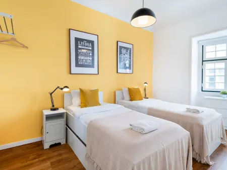 Appartement 5 chambres Chiado, 10 personnes près Praça Luís de Camões : photo 13