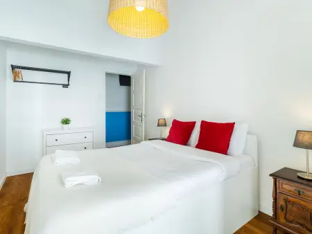 Appartement 5 chambres Chiado, 10 personnes près Praça Luís de Camões : photo 18