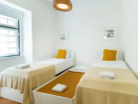 Appartement 5 chambres Chiado, 10 personnes près Praça Luís de Camões : photo 23