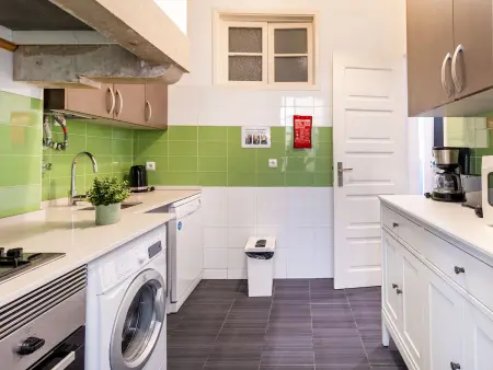 Appartement 5 chambres Chiado, 10 personnes près Praça Luís de Camões : photo 28