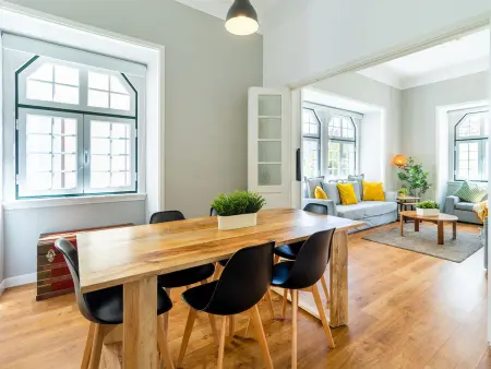 Appartement 4 chambres Chiado, 10 personnes près Praça Luís de Camões : photo 4