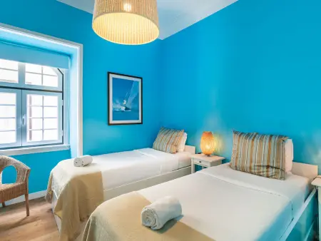 Appartement 4 chambres Chiado, 10 personnes près Praça Luís de Camões : photo 7