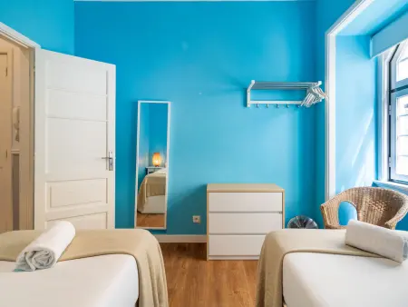 Appartement 4 chambres Chiado, 10 personnes près Praça Luís de Camões : photo 9