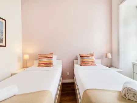 Appartement 4 chambres Chiado, 10 personnes près Praça Luís de Camões : photo 17